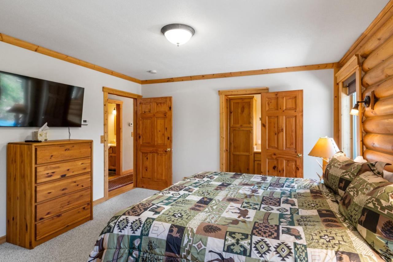 Lazy Fox Cabin West Yellowstone Exterior foto